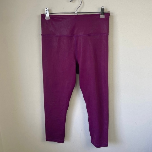 ZYIA Lipgloss Metallic Light N Tight High Rise Capri Legging Merlot - Picture 4 of 9